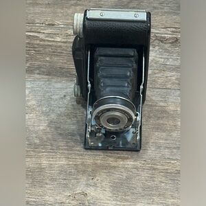 Vintage 1950s Tower Folding Camera 110mm lens​